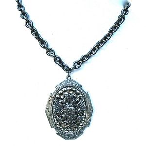 GASOLINE GLAMOUR Jewelry - RANSOM RHINESTONE DOUBLE EAGLES NECKLACE SAMPLE GASOLINE GLAMOUR Jewelry - RANSOM RHINESTONE DOUBLE EAGLES NECKLACE SAMPLE